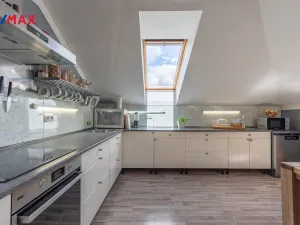 Prodej rodinného domu, Lom, Komenského, 300 m2