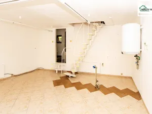 Prodej rodinného domu, Luby, Revoluční, 250 m2