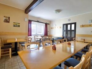 Pronájem rodinného domu, Kamýk nad Vltavou, 550 m2