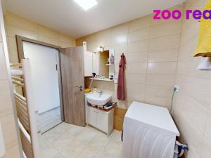 Prodej bytu 3+1, Volary, Sídl. Míru, 70 m2