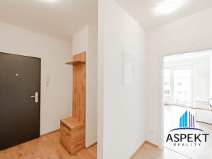 Pronájem bytu 2+kk, Praha, Formanská, 42 m2