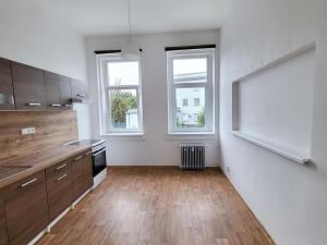 Pronájem bytu 2+1, Ústí nad Labem - Ústí nad Labem-centrum, Stará, 70 m2