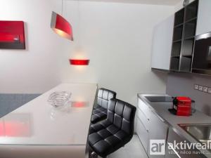 Pronájem bytu 1+kk, Praha - Motol, Plzeňská, 30 m2
