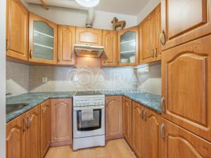 Prodej bytu 2+kk, Kamenice - Ládví, Benešovská, 54 m2