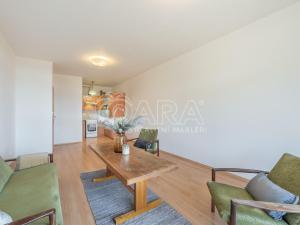 Prodej bytu 2+kk, Kamenice - Ládví, Benešovská, 54 m2