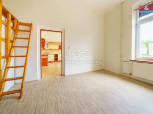 Prodej bytu 1+1, Cheb, Palackého, 43 m2