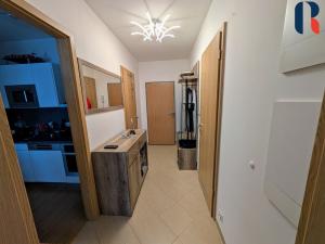 Prodej bytu 2+kk, Praha - Letňany, Chlebovická, 58 m2