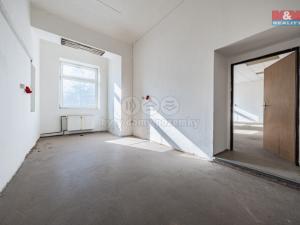 Prodej výrobních prostor, Načeradec, Zámecké náměstí, 1800 m2