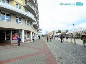 Pronájem obchodního prostoru, Praha, Sluneční náměstí, 80 m2