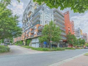 Pronájem garážového stání, Praha, Pod Harfou, 15 m2