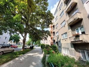 Pronájem bytu 2+kk, Praha, Biskupcova, 47 m2