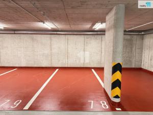 Pronájem garáže, Praha - Kamýk, Zimova, 13 m2