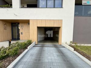 Pronájem garáže, Praha - Kamýk, Zimova, 13 m2