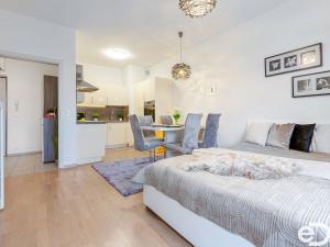 Prodej bytu 2+kk, Praha, Saarinenova, 61 m2