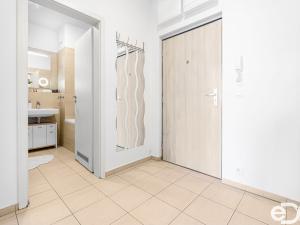 Prodej bytu 2+kk, Praha, Saarinenova, 61 m2