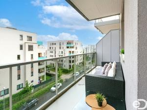 Prodej bytu 2+kk, Praha, Saarinenova, 61 m2