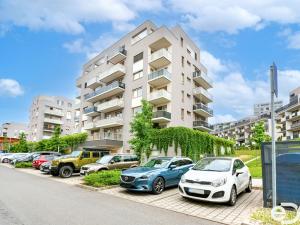 Prodej bytu 2+kk, Praha, Saarinenova, 61 m2