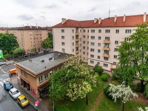 Pronájem bytu 2+kk, Praha - Vršovice, Kišiněvská, 48 m2