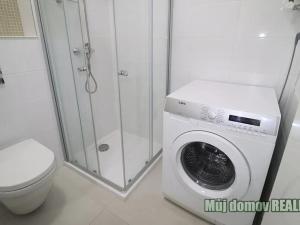 Pronájem bytu 1+kk, Praha - Libeň, Novovysočanská, 24 m2