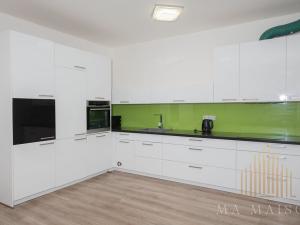 Pronájem rodinného domu, Praha - Březiněves, Na poli, 150 m2