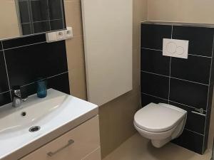Pronájem bytu 1+kk, Praha - Smíchov, Nádražní, 24 m2