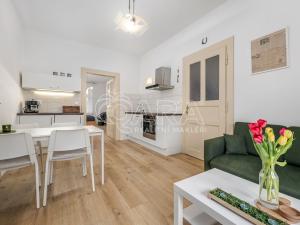 Pronájem bytu 2+kk, Praha - Nusle, Táborská, 50 m2