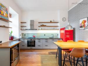 Pronájem bytu 2+1, Praha - Karlín, Vítkova, 68 m2