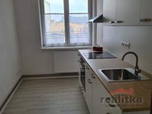 Pronájem bytu 2+1, Opava - Město, náměstí Osvoboditelů, 48 m2