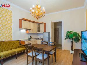 Prodej bytu 2+kk, Karlovy Vary, Tylova, 45 m2