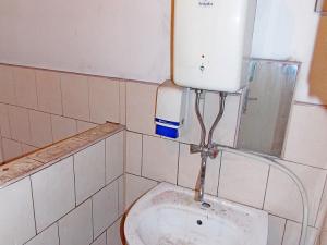 Prodej výrobních prostor, Ostrov, 190 m2