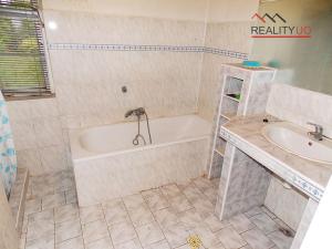 Prodej výrobních prostor, Ostrov, 190 m2
