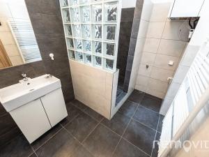 Pronájem bytu 3+kk, Praha - Holešovice, Argentinská, 90 m2
