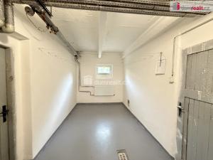 Prodej bytu 2+1, Ostrov, 65 m2