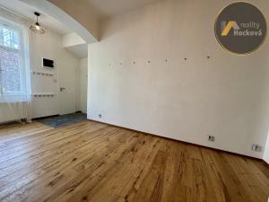 Pronájem bytu 4+kk, Praha - Vršovice, Charkovská, 74 m2