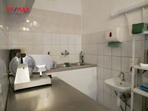 Pronájem obchodního prostoru, Praha - Karlín, Křižíkova, 90 m2