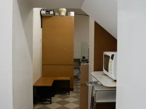 Pronájem obchodního prostoru, Praha - Karlín, Křižíkova, 90 m2