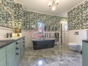 Prodej rodinného domu, Jivina, 300 m2