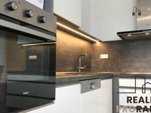 Prodej bytu 2+1, Moravské Budějovice, Na Výsluní, 76 m2