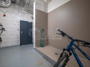 Pronájem bytu 1+kk, Praha - Vysočany, Kolbenova, 50 m2