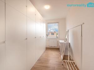 Prodej bytu 5+1, Česká Lípa, Pod Špičákem, 86 m2