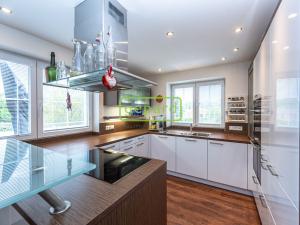 Prodej rodinného domu, Bečov nad Teplou, Na Zelené, 231 m2