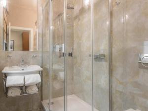 Prodej bytu 3+kk, Karlovy Vary, Vřídelní, 90 m2