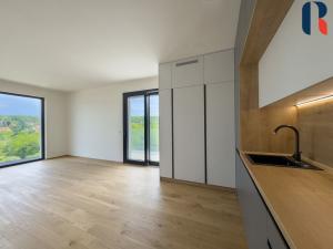 Pronájem bytu 2+kk, Praha - Modřany, Československého exilu, 67 m2