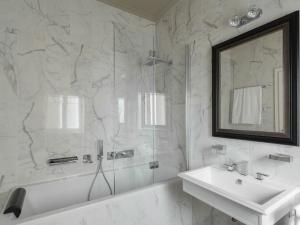Prodej bytu 2+kk, Karlovy Vary, Vřídelní, 61 m2