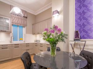 Prodej bytu 2+kk, Karlovy Vary, Vřídelní, 61 m2