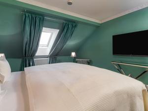 Prodej bytu 4+kk, Karlovy Vary, Vřídelní, 156 m2