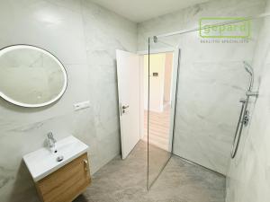 Prodej rodinného domu, Bavoryně, 165 m2