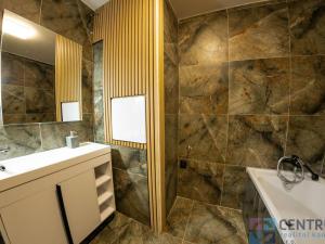 Prodej bytu 3+1, Trutnov - Horní Staré Město, Rozmarýnová, 71 m2