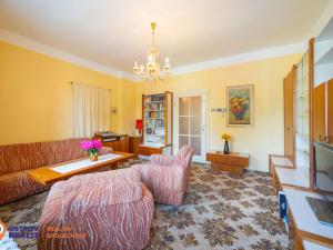 Prodej bytu 4+1, Šumperk, Masarykovo nám., 97 m2