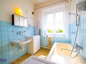 Prodej bytu 4+1, Šumperk, Masarykovo nám., 97 m2